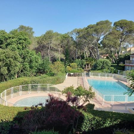 Les Hauts Du Golf Rez De Jardin Piscine Tennis Сен-Рафаэль Экстерьер фото